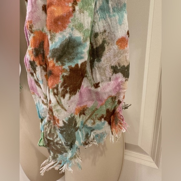Abstract Floral Raw Hem Edge Lightweight Scarf Accessory Spring Pastel Neutrals - Picture 5 of 9